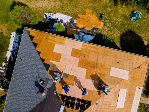 Roof Gutter Cleaning in Poplar Cotton Center, CA